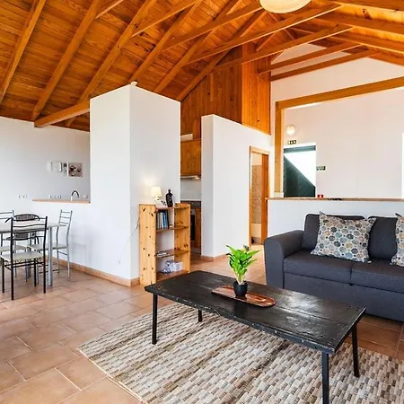 Guestready - Casa Estrelas Гостевой дом Estreito Da Calheta
